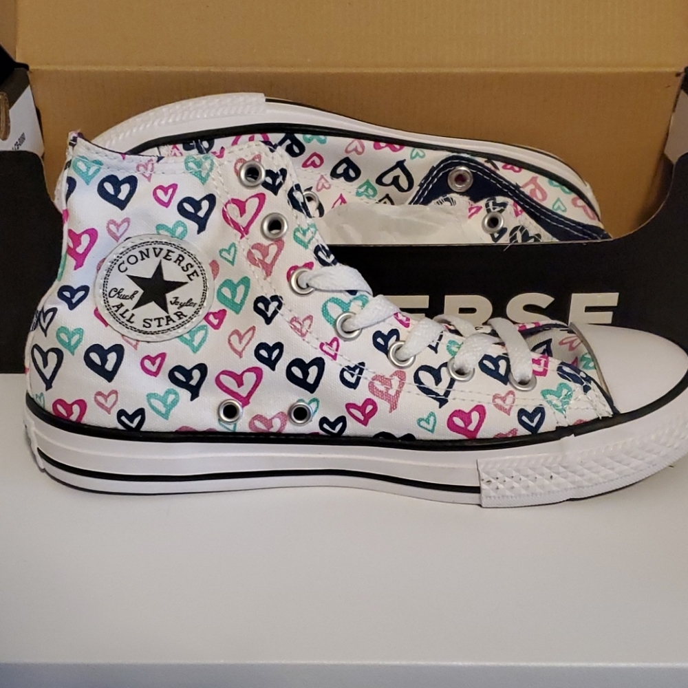 Girls Converse Chucks